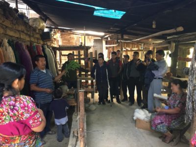 グアテマラで出会った家族経営の羊毛工房