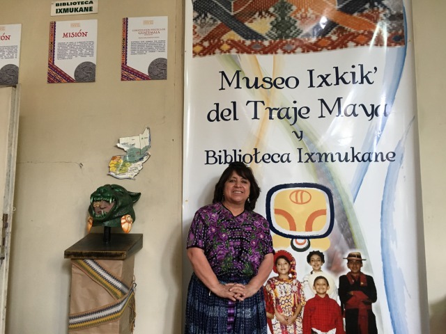 グアテマラの民族衣装について学ぶためカルチャーセンターへ